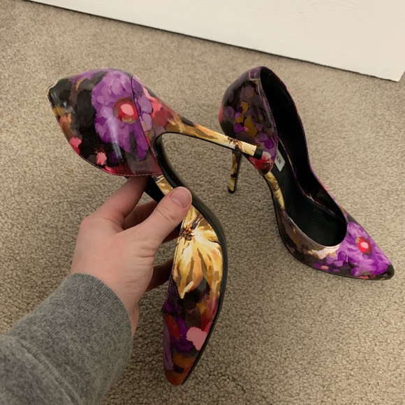 Steve Madden Floral Heels - Picture 2 of 3